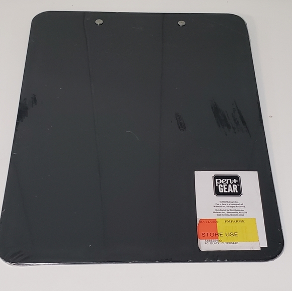 Set of 2 Plastic Clipboards - Picture 3 of 3